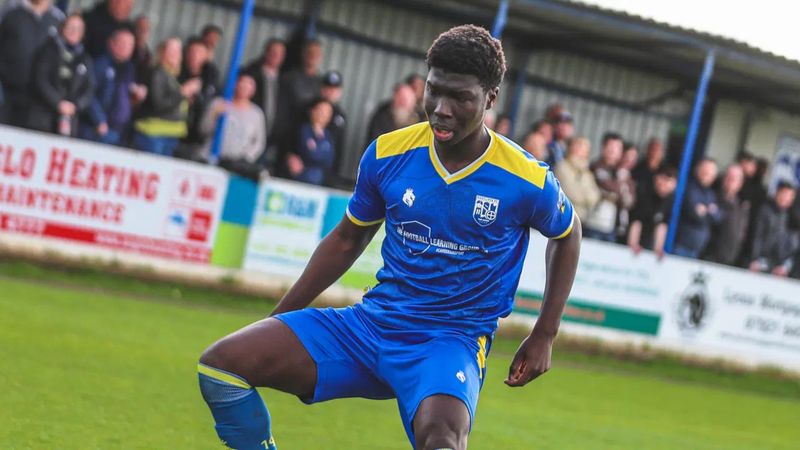 Jon Macken makes first signing as Stalybridge boss